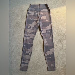 Camo Alo Leggings